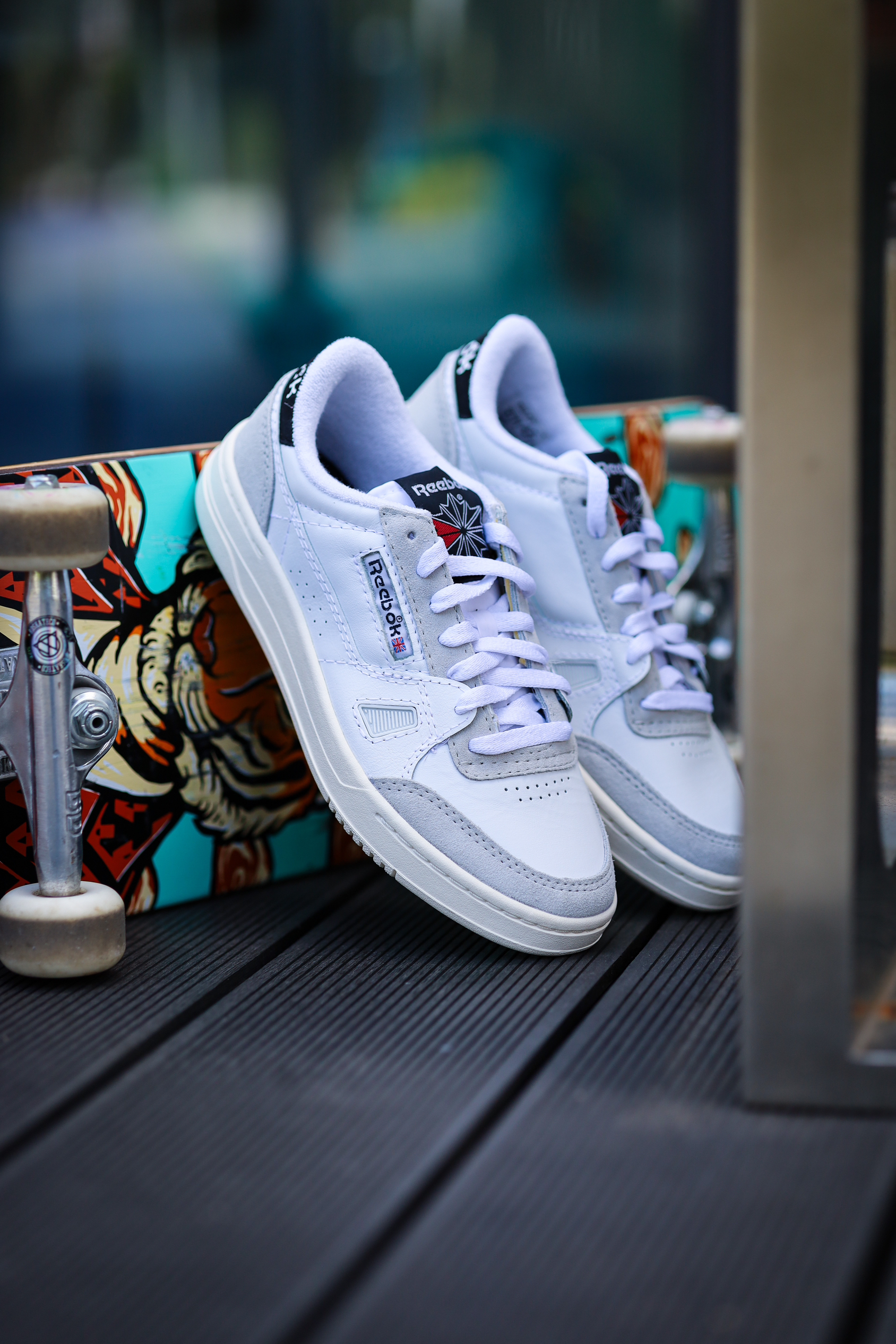 Reebok Lt Court，简约百搭的白色板鞋，复古范儿纯正