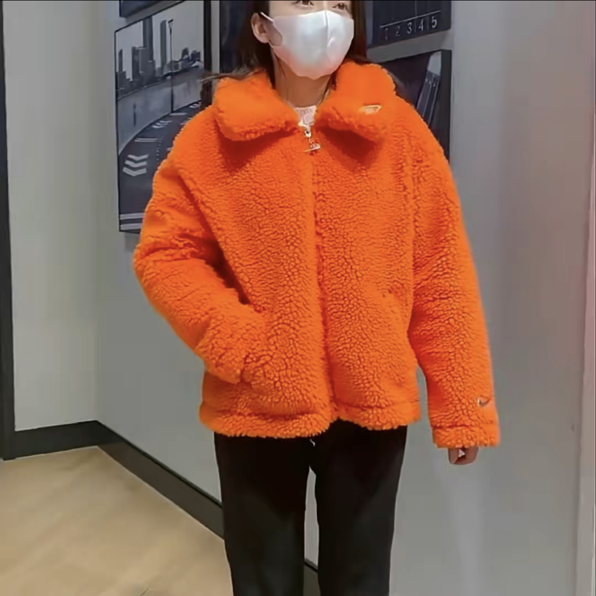 Nike 大爱爆款新年款羊羔绒外套