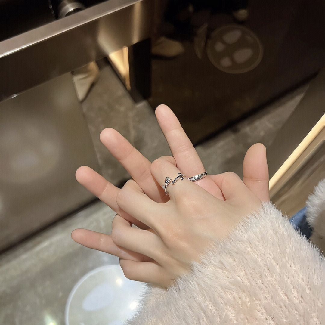 女生都拒绝不了的小王子玫瑰对戒