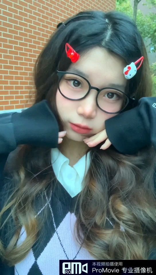 哪个甜妹能没有这块腮红