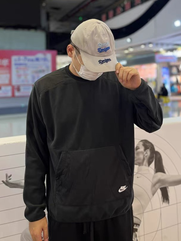 Nike all black男孩的早冬搭配