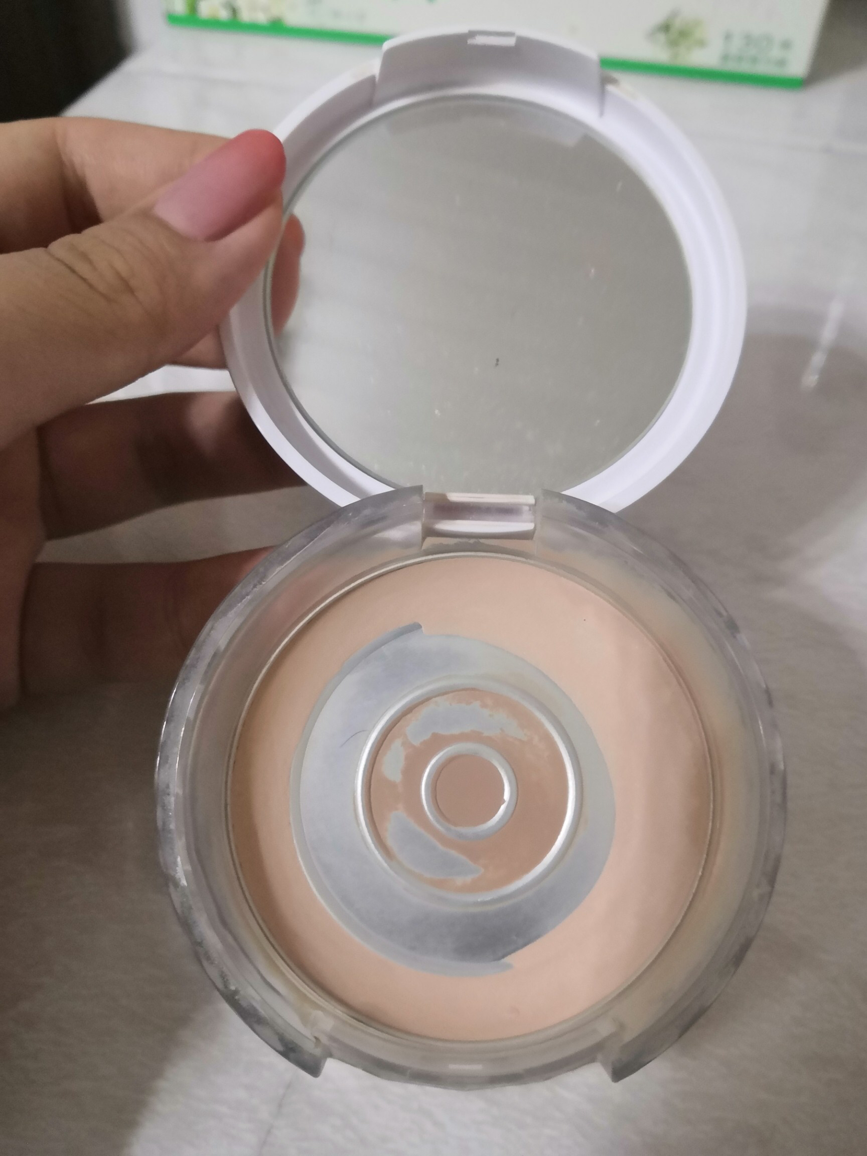 唯一铁皮的粉饼