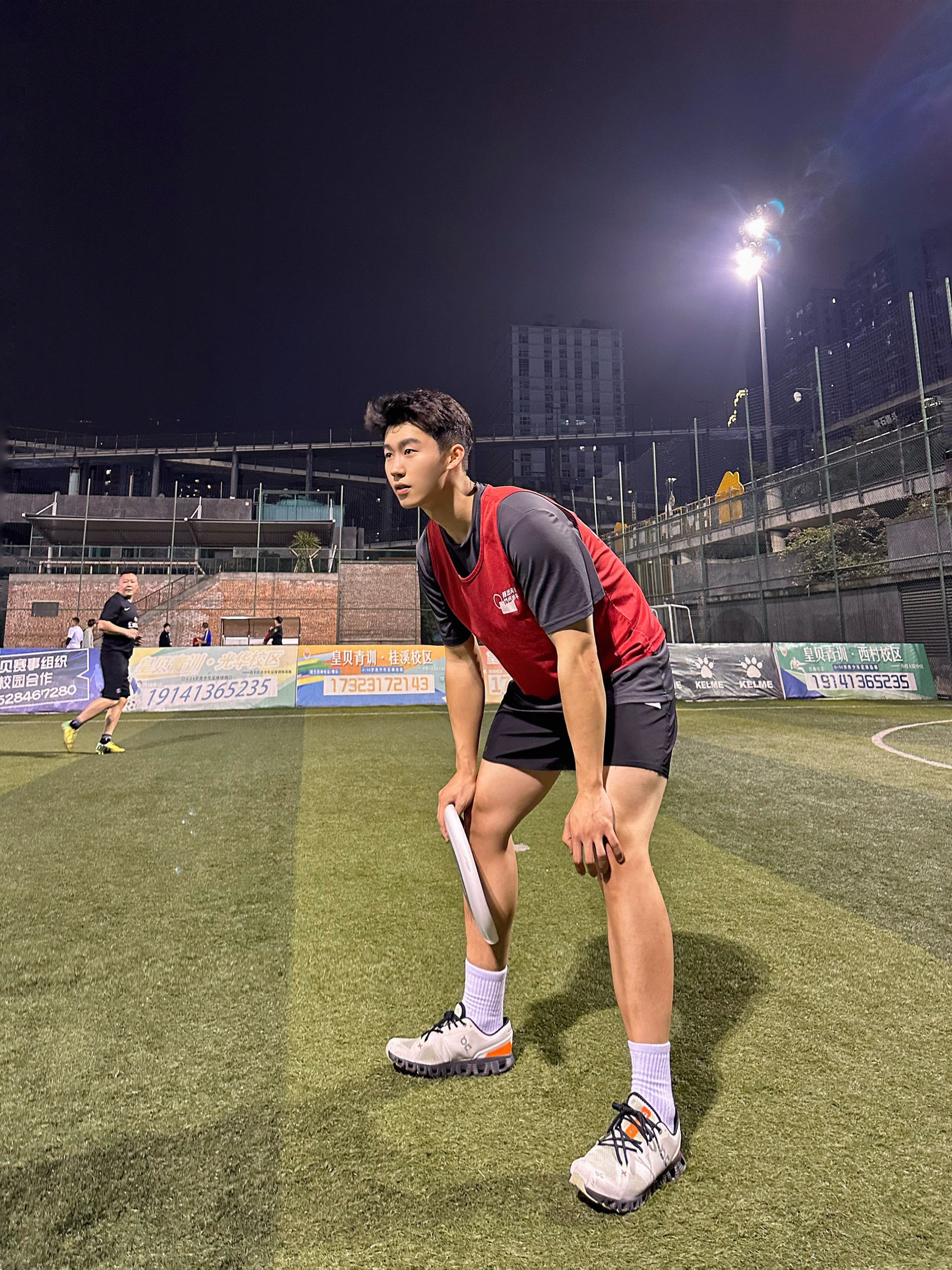 和我一起玩飞盘吗