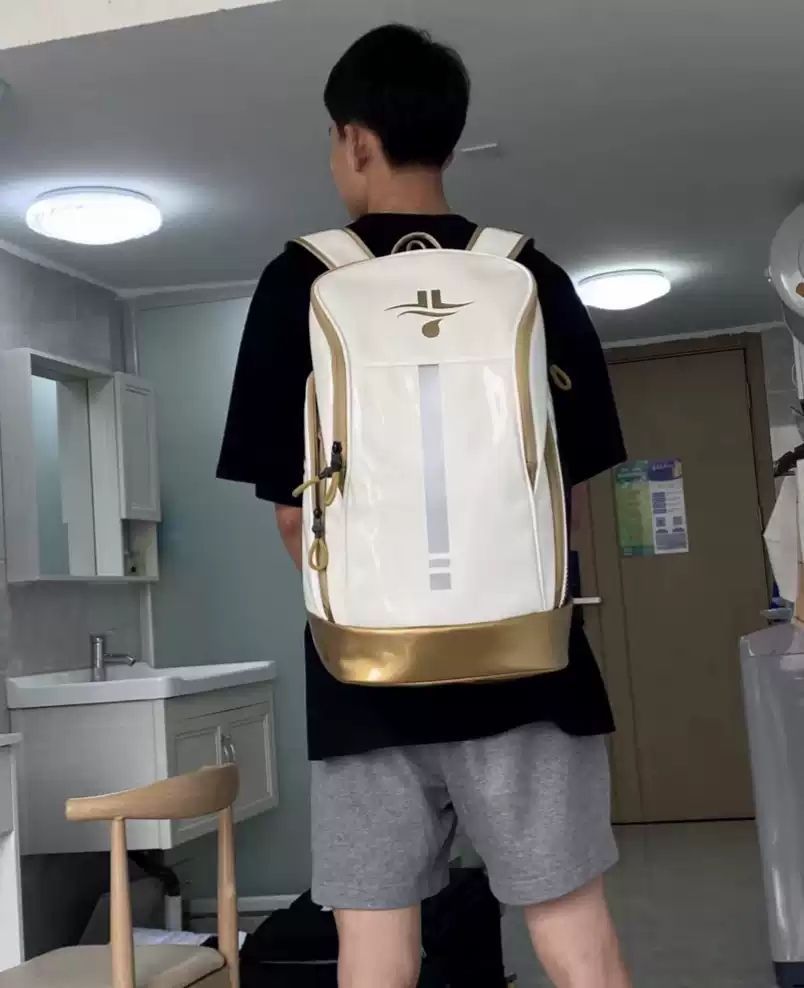 收到豪哥同款背包啦！