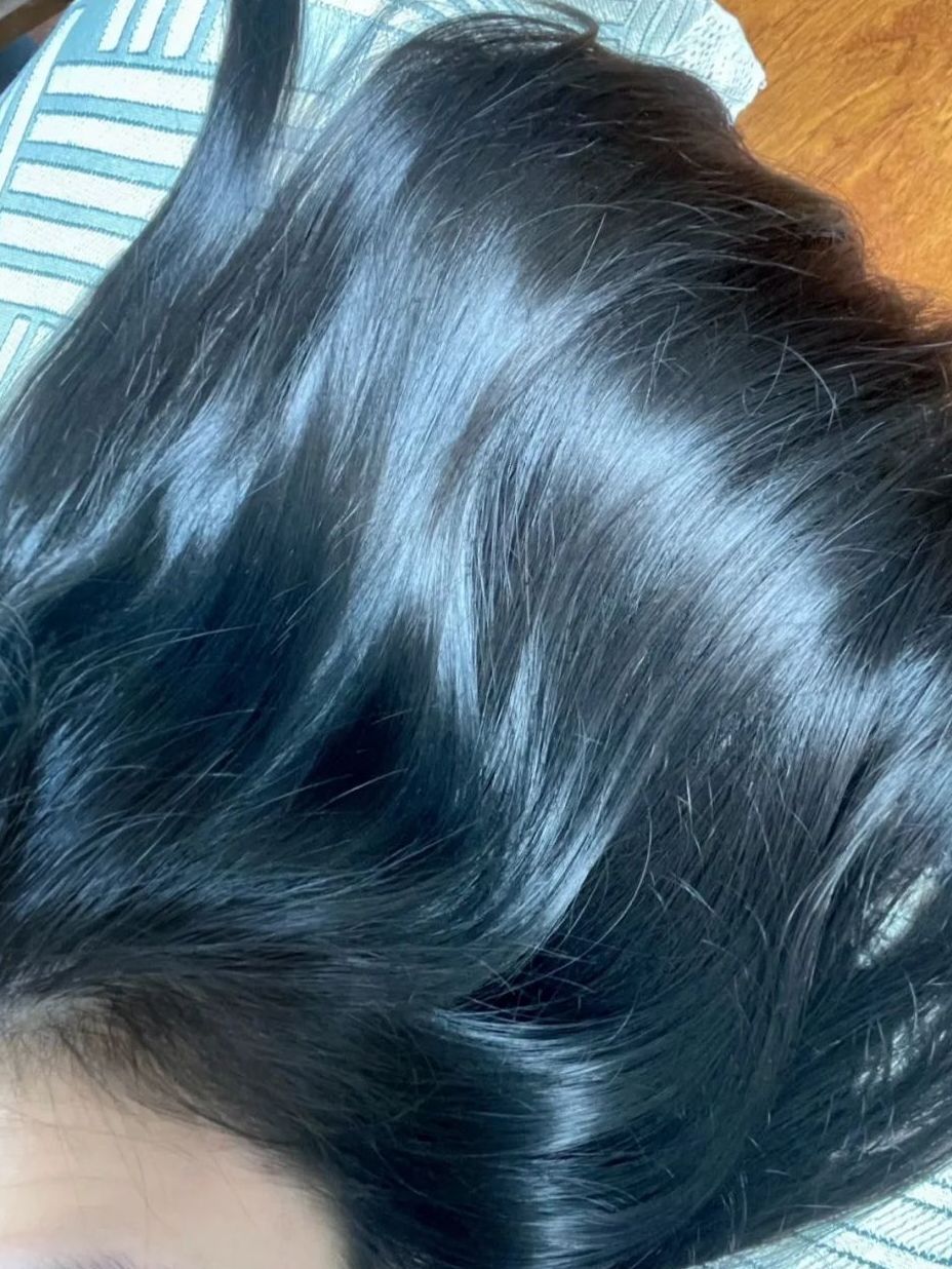 用了整整两罐椰子油的头发