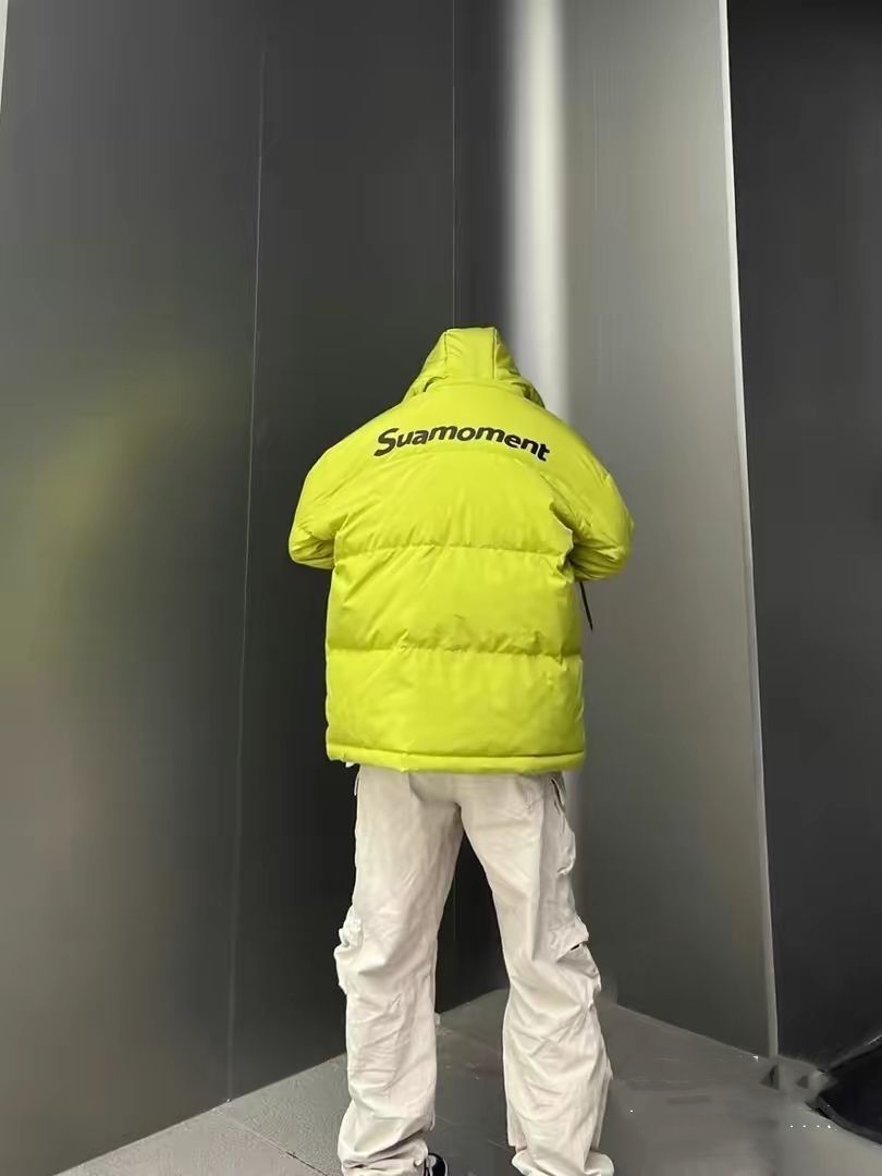 logo绣章加厚短款羽绒服潮流穿搭