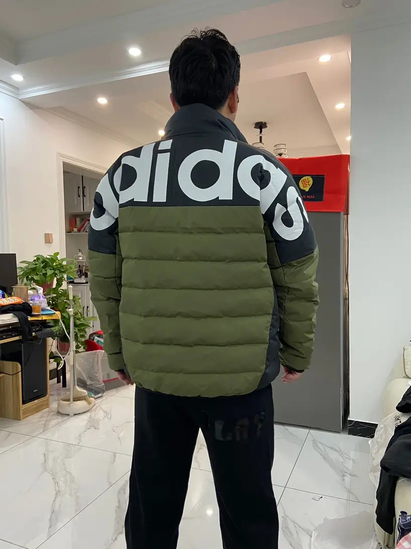 adidas羽绒服 休闲风男生外套穿搭
