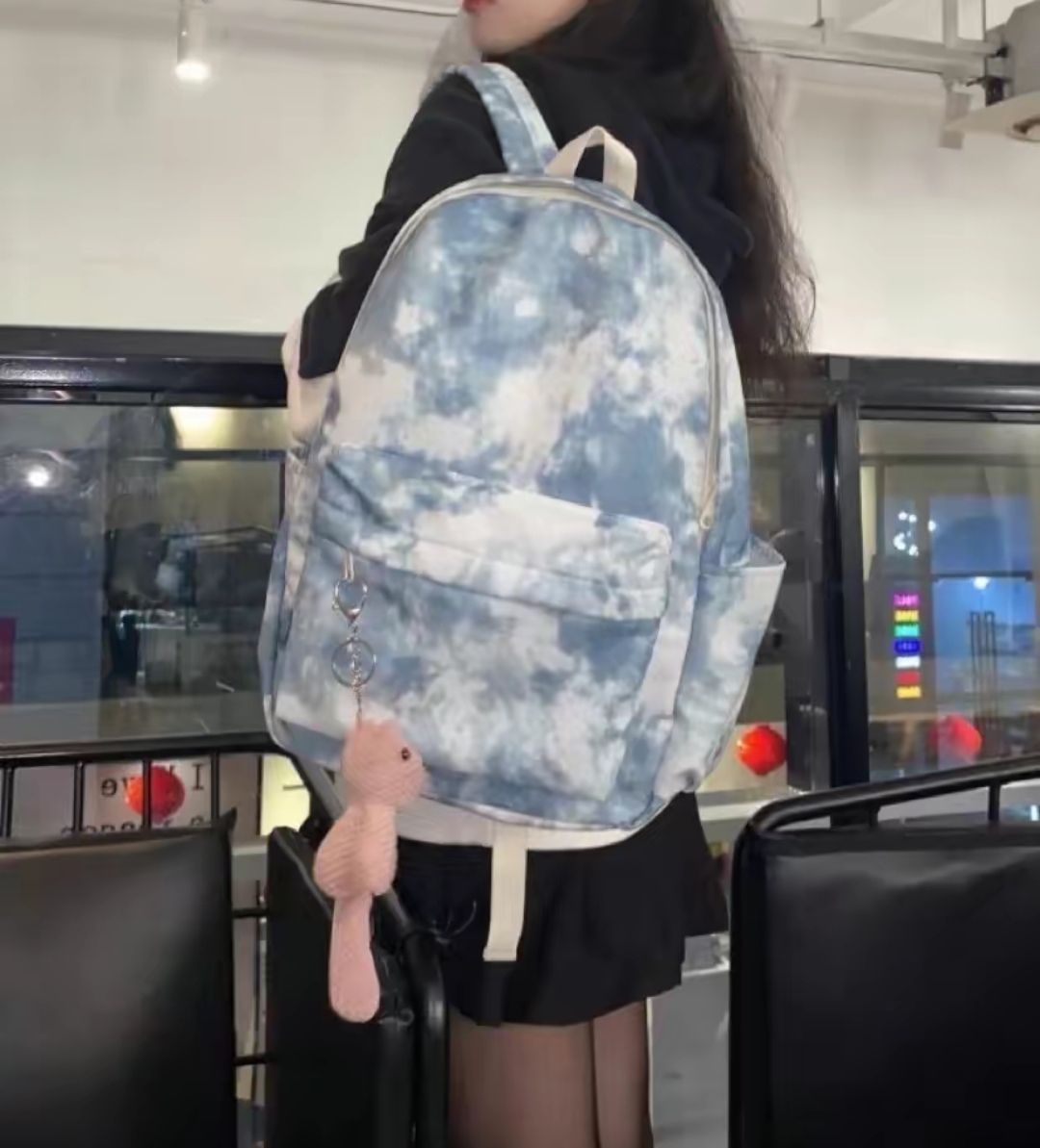 高颜值双肩包