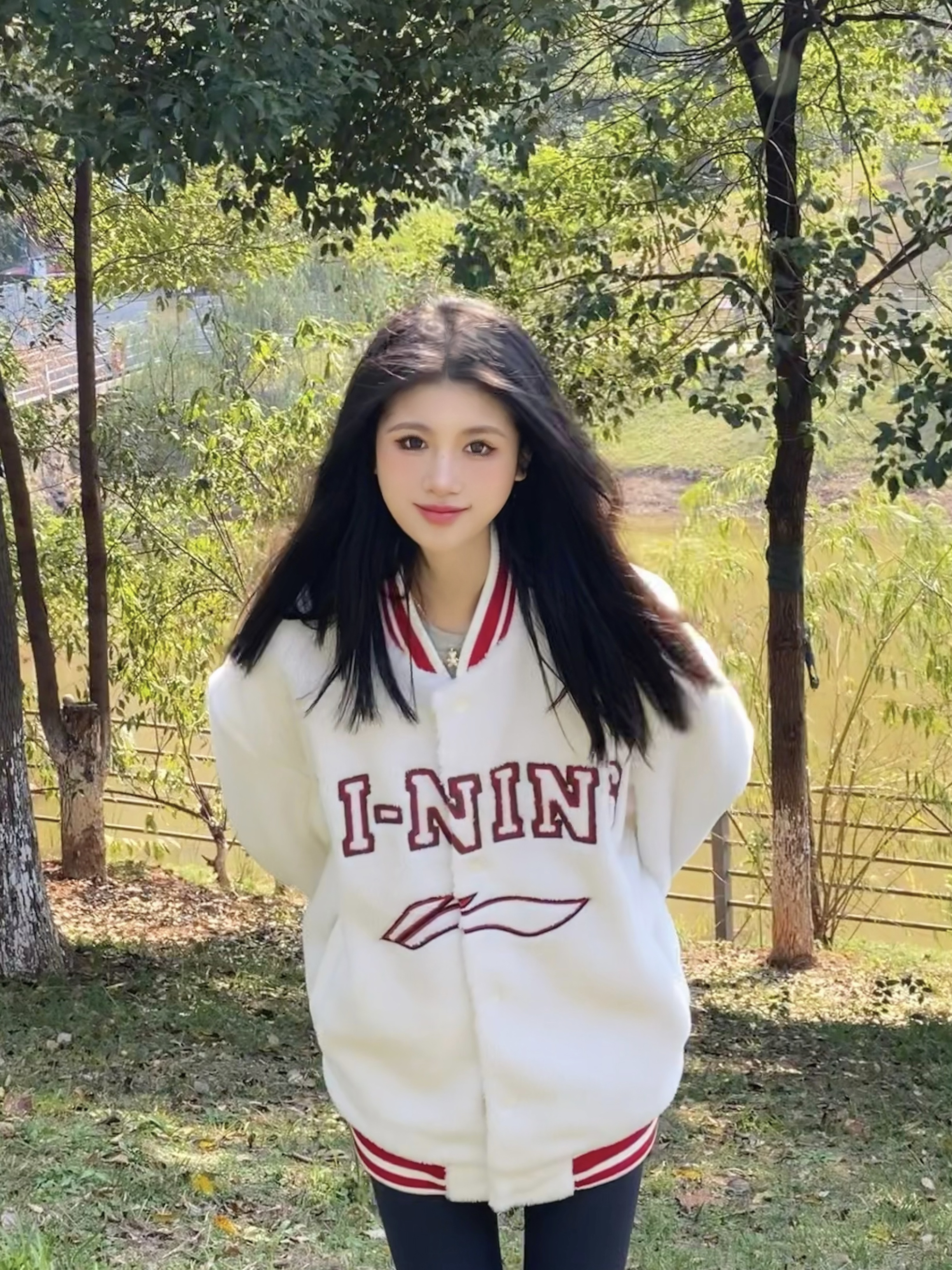 冬季穿搭｜毛绒棒球服很难不爱❤️