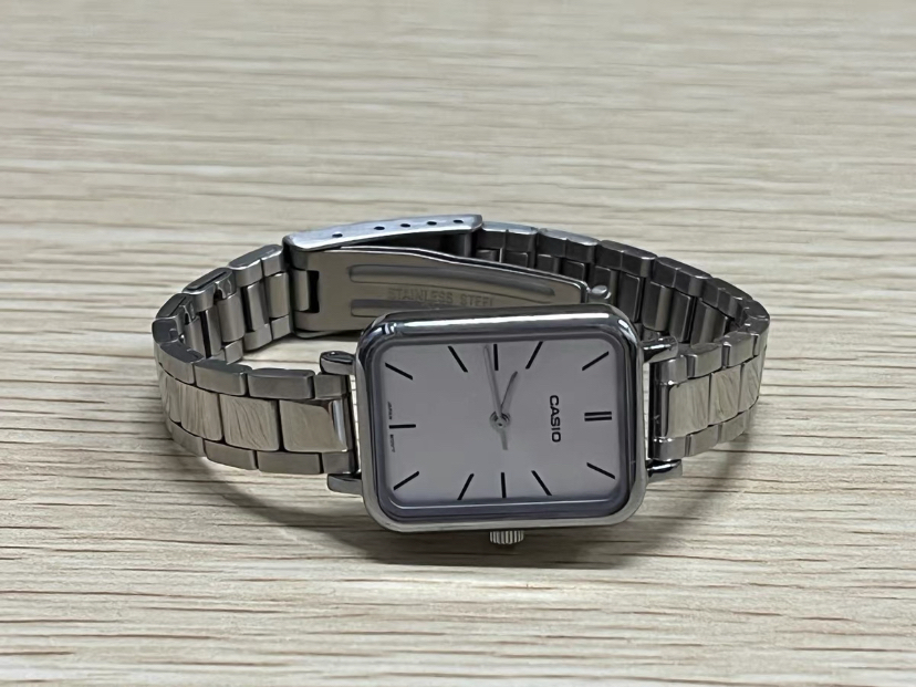 Casio/卡西欧 复古小方块时尚简约石英手表分享