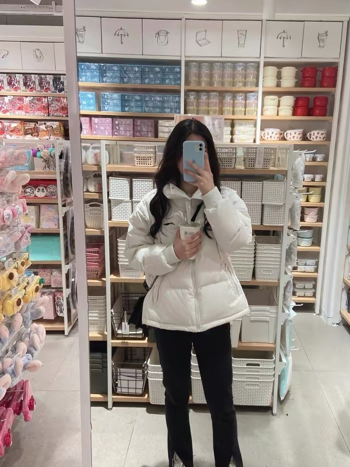 对镜自拍｜短款羽绒服