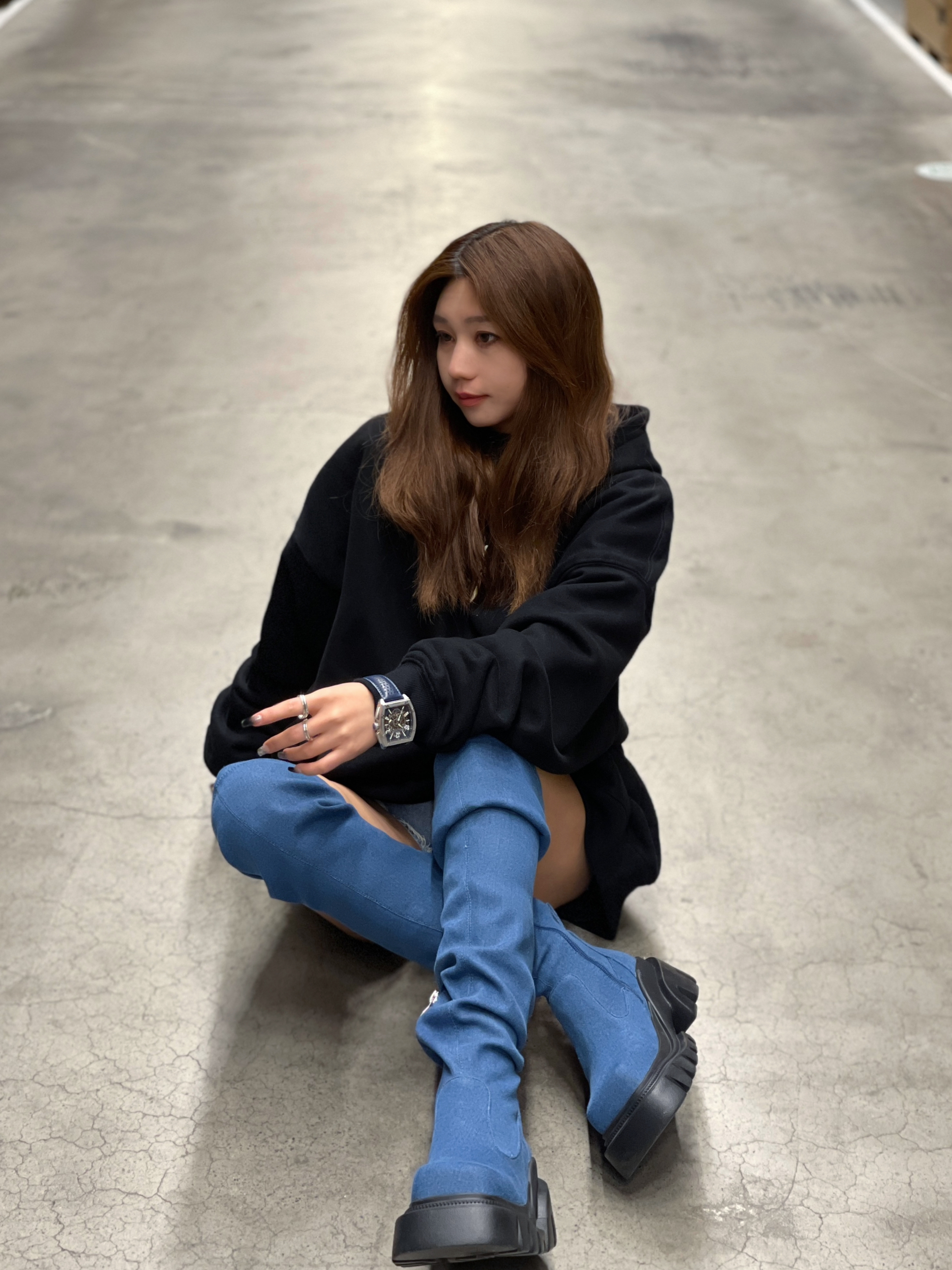 微辣穿搭!街头感满满的牛仔系女孩