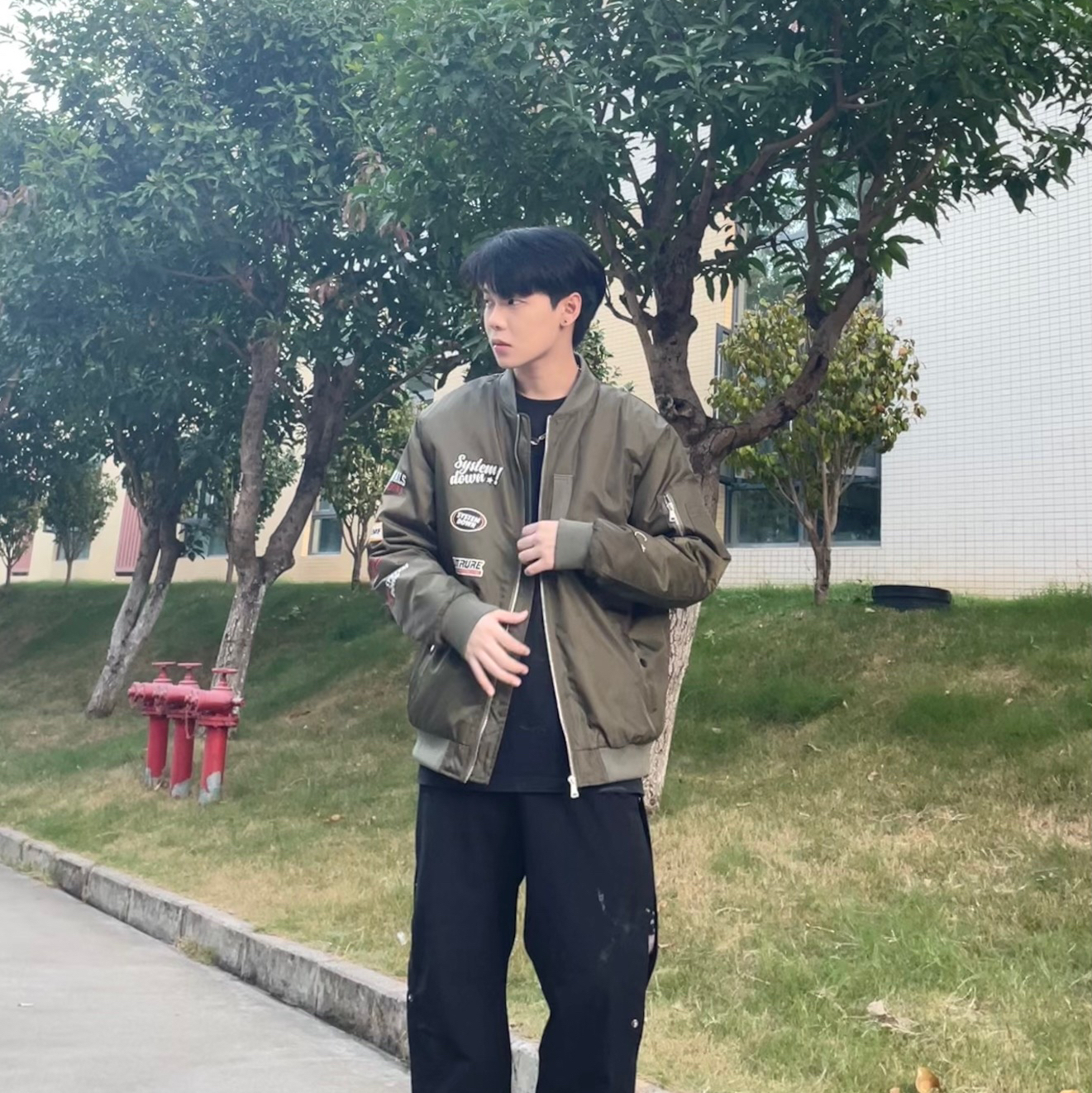 ootdl飞行服针不戳 清爽少年冬日穿搭分享