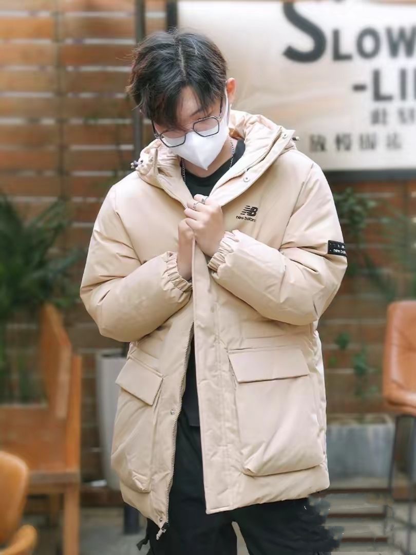 终于有情侣款的中长连帽羽绒服啦