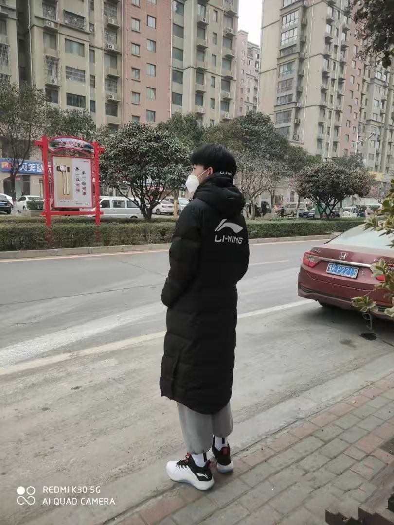 Li Ning的长款连帽羽绒服来啦