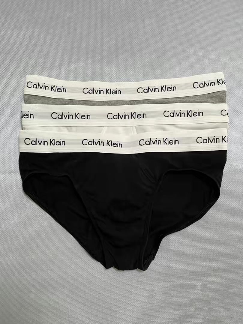 Calvin Klein内裤出情侣款了