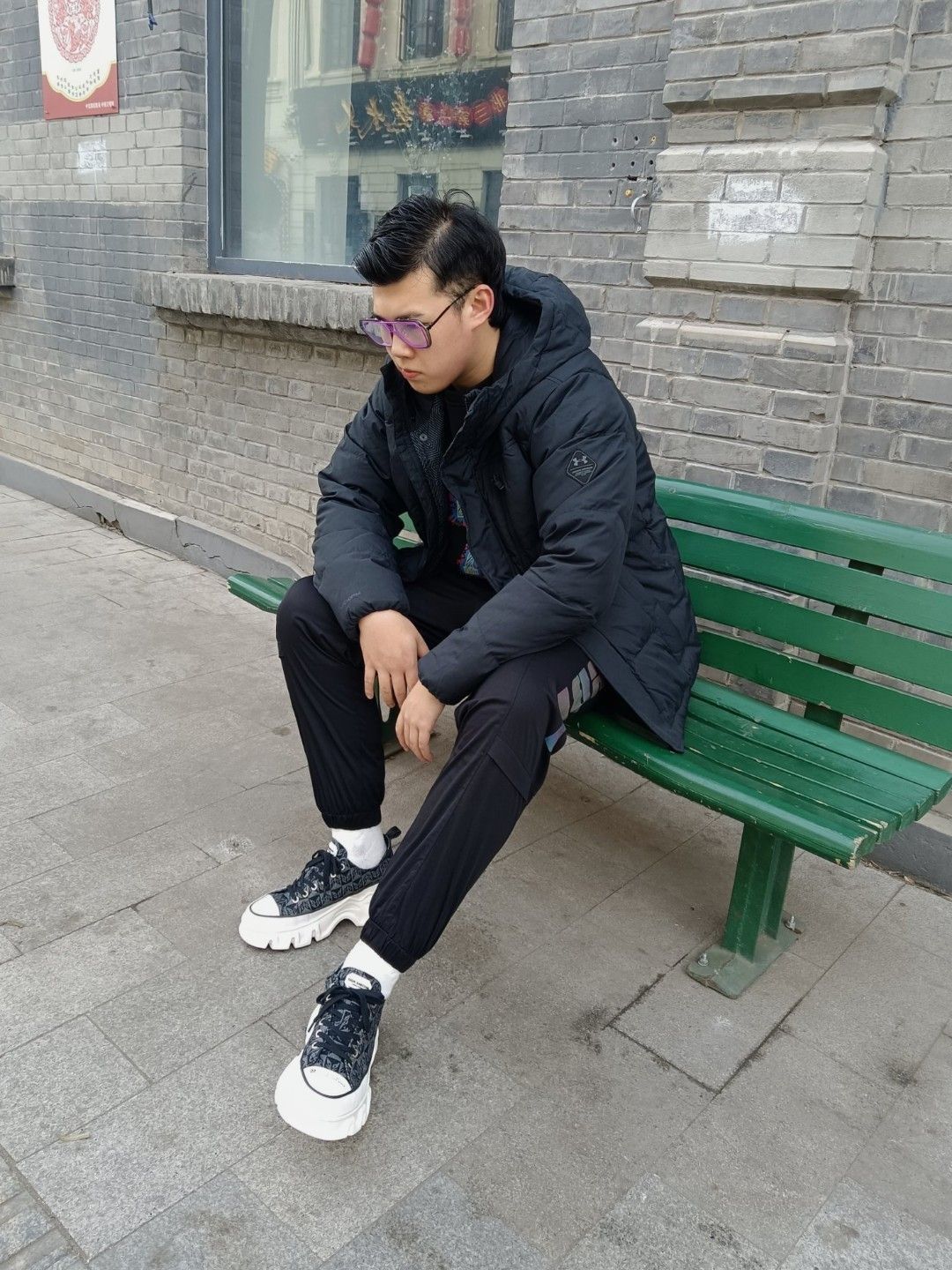 保暖显瘦 男生冬天怎么能没有一黑色羽绒服