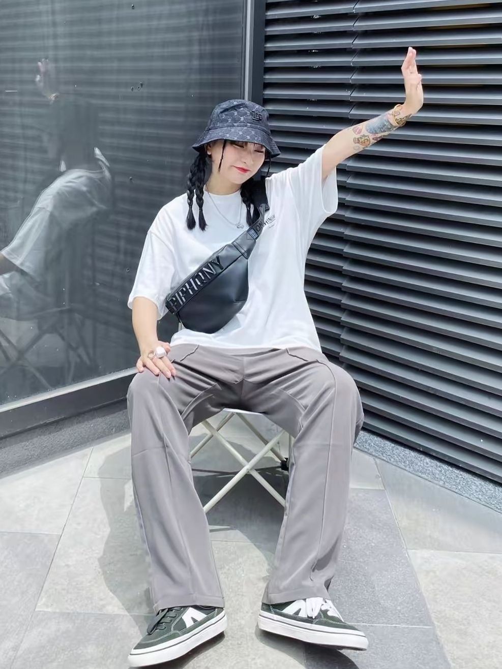 休闲时候大容量腰包
