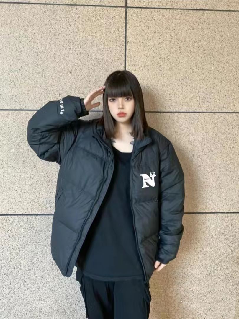 穿NKQ白鸭绒立领字母羽绒服去炸街