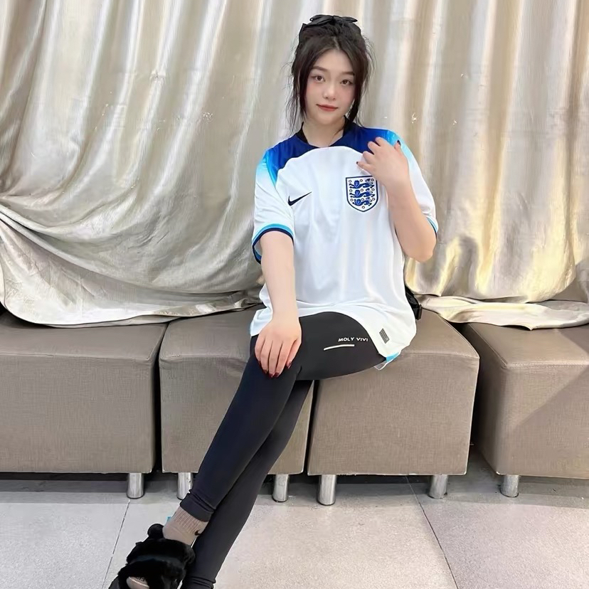 世界杯⚽️ 英国队球衣 运动风女生穿搭分享
