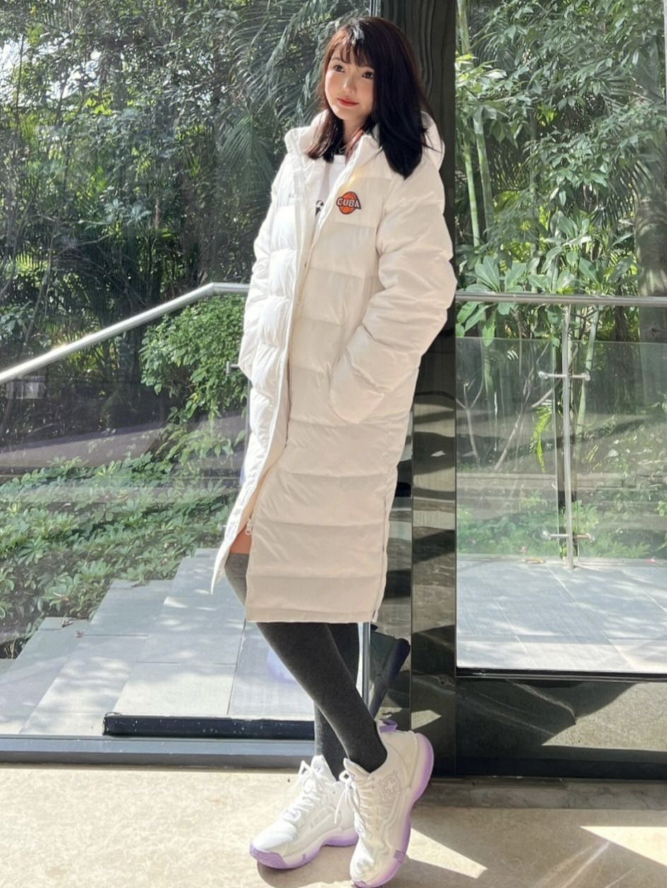 冬季实穿主义！长款羽绒服才是穿搭奥义