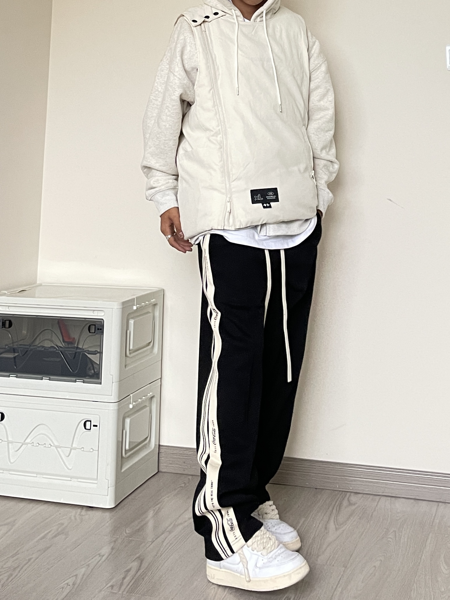 OOTD|嘎嘎帅马甲+不对称拼接长裤