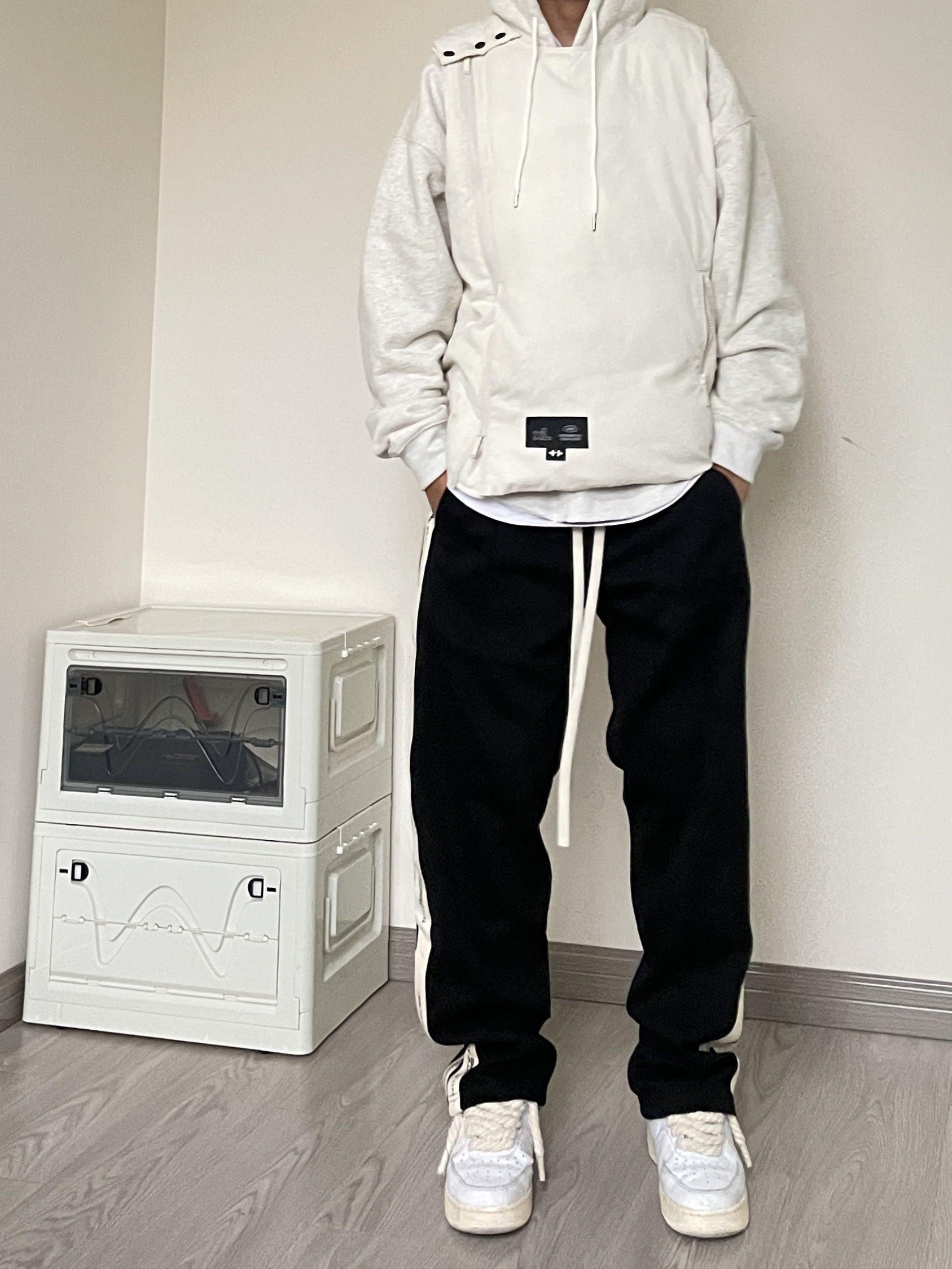 OOTD|嘎嘎帅马甲+不对称拼接长裤