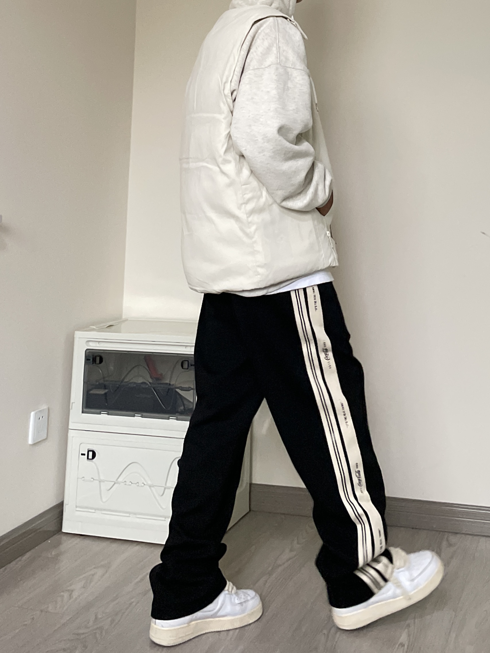 OOTD|嘎嘎帅马甲+不对称拼接长裤
