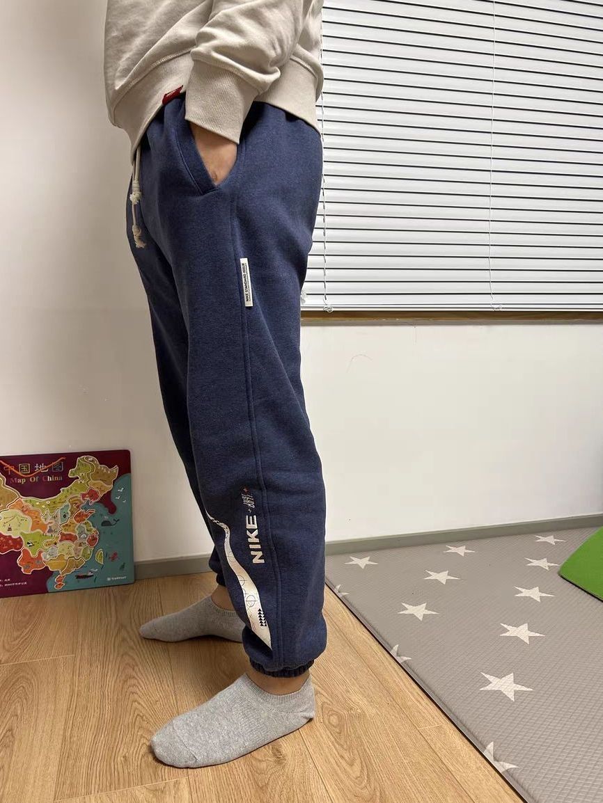 NIKE大logo运动裤分享