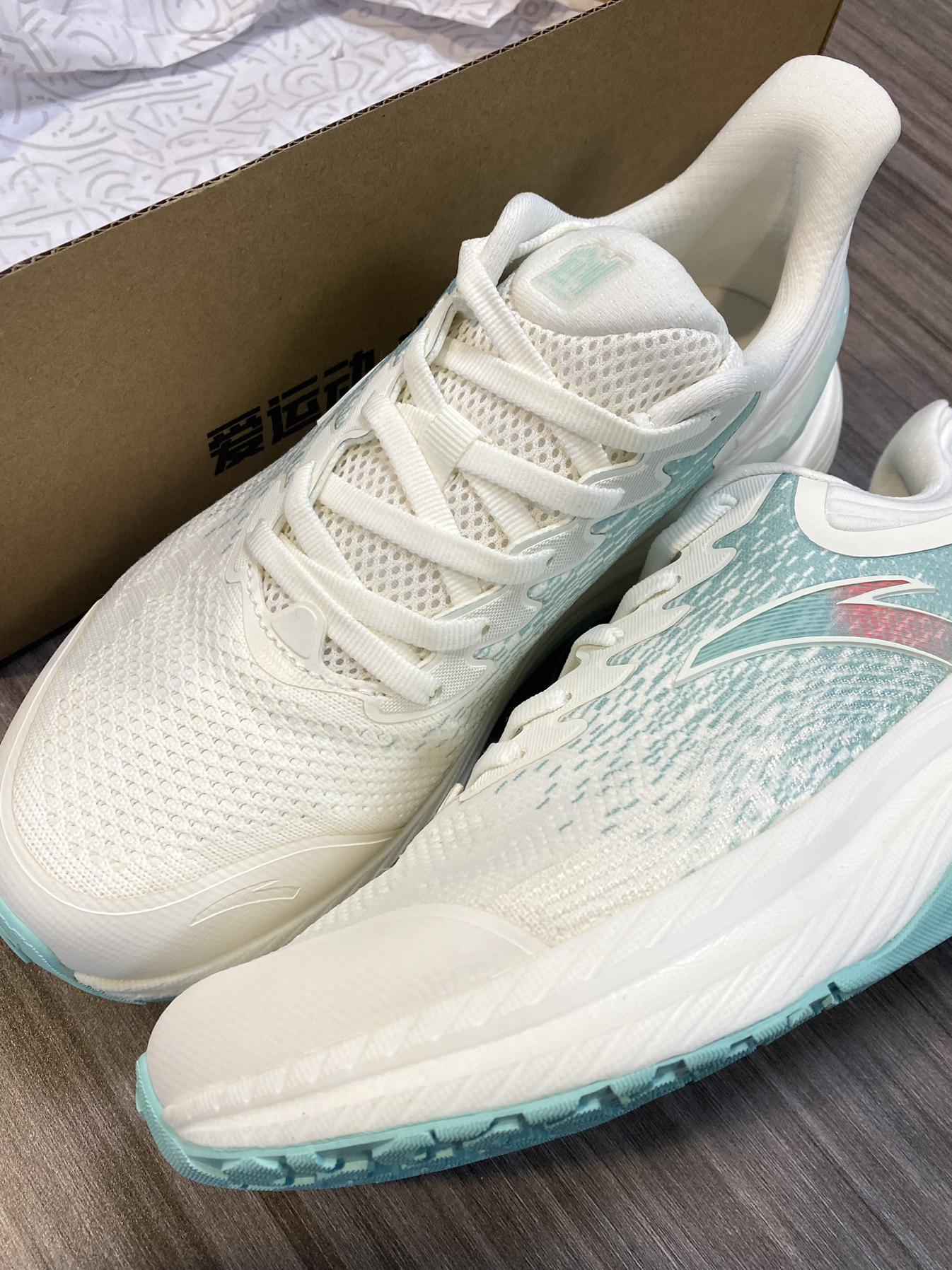 跑个半🐎被种草了这双