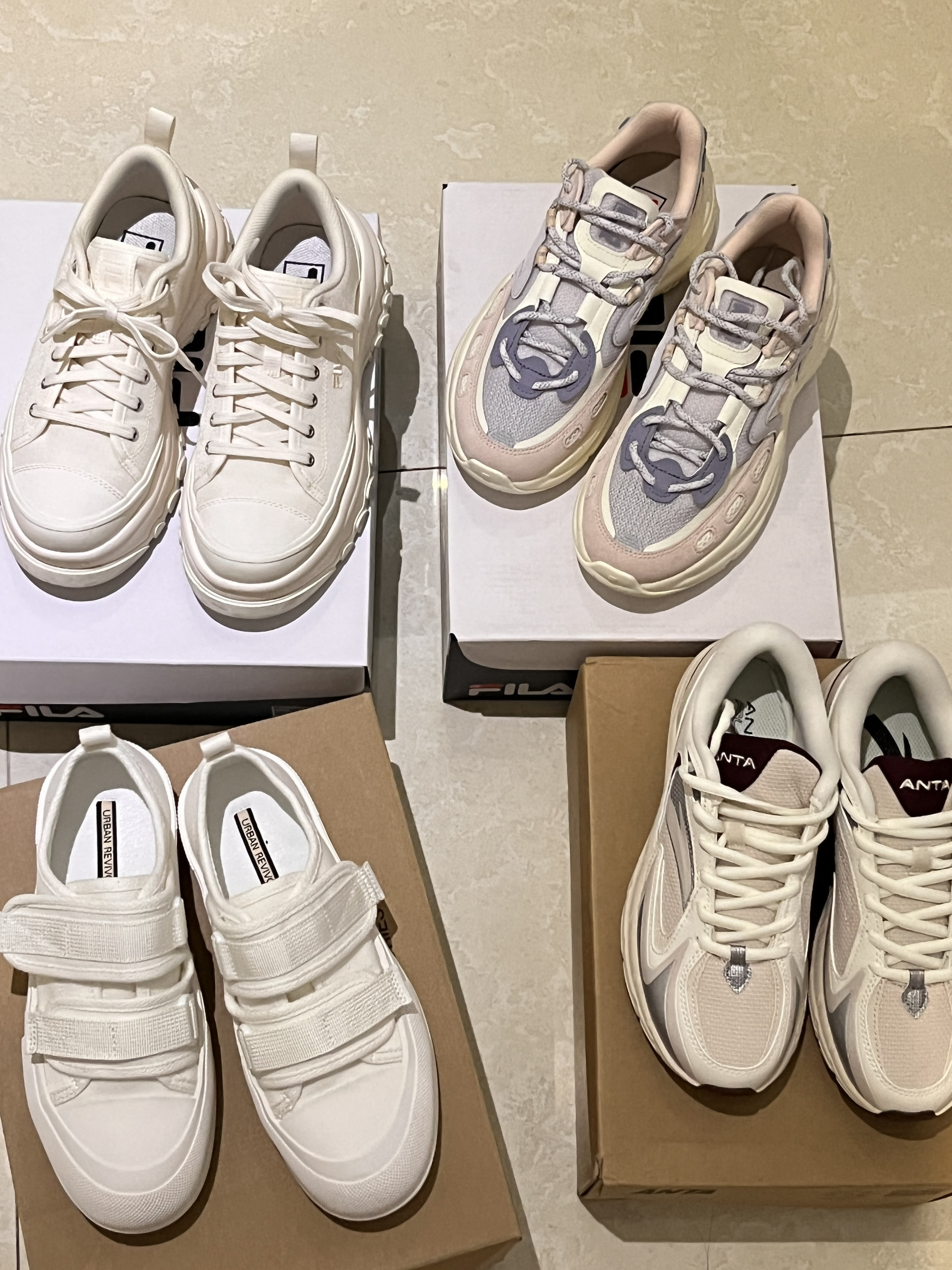 谁懂⁉️只有两只脚却要拥有这么多鞋