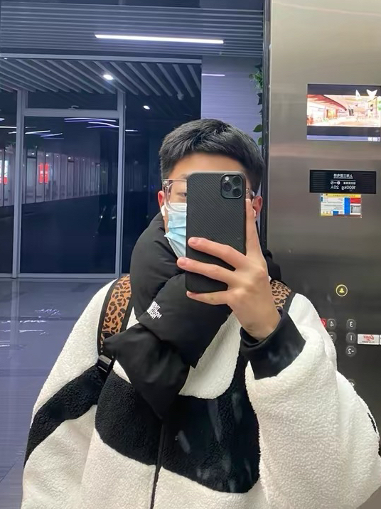 超级休闲的百搭款围巾