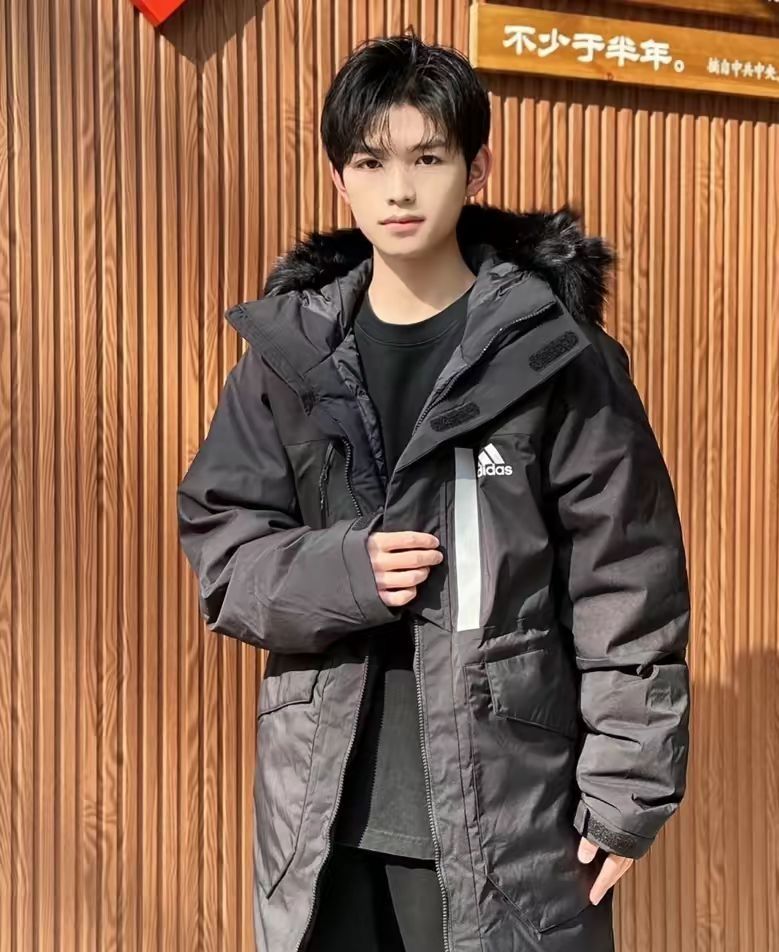 adidas运动保暖羽绒服很适合户外穿啊