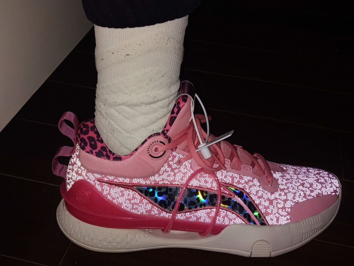👟球鞋名称：

🔍分享理由：

🤔整体感