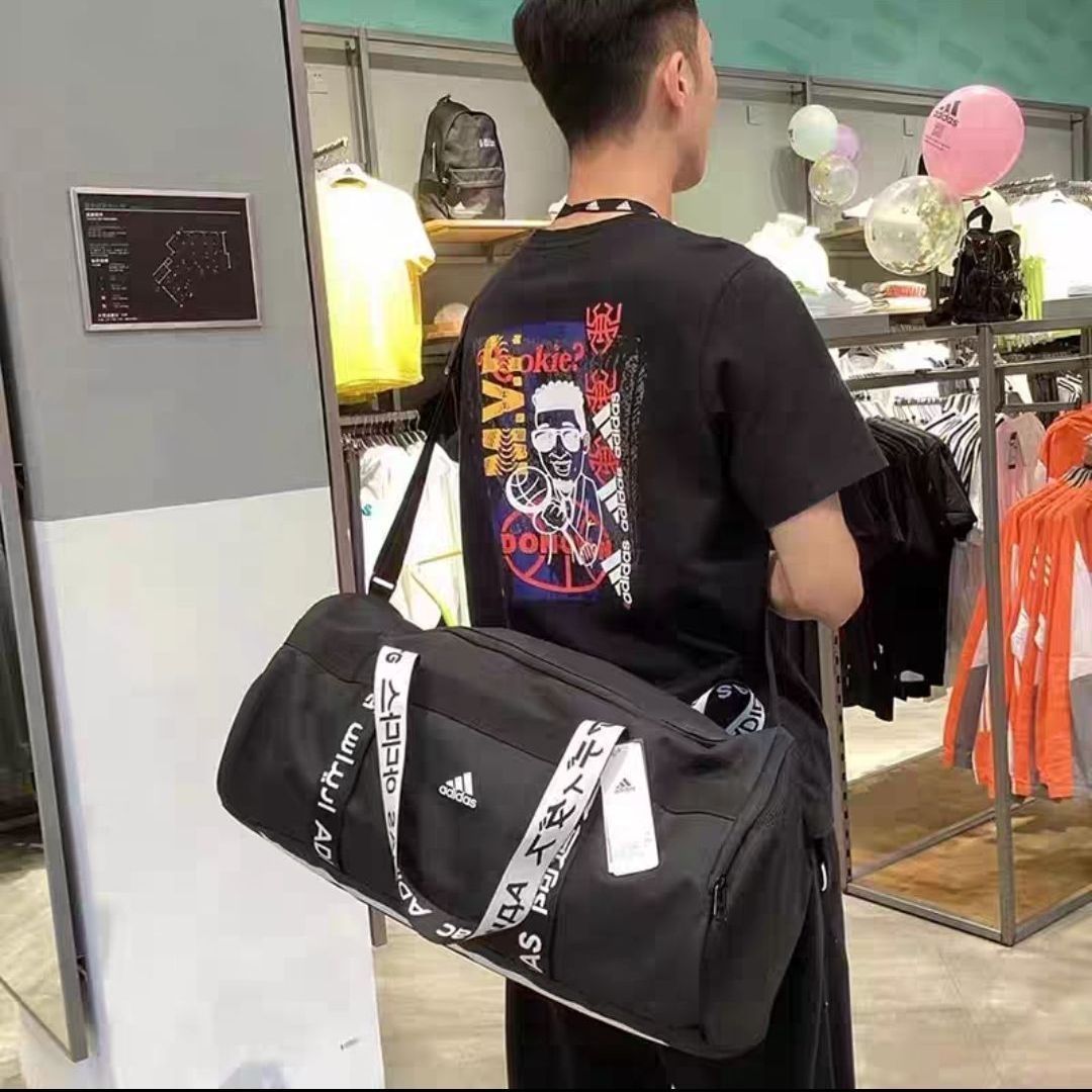 经典Adidas包包