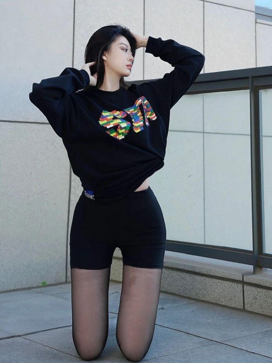 wassup/小个子的秋季印花卫衣穿搭