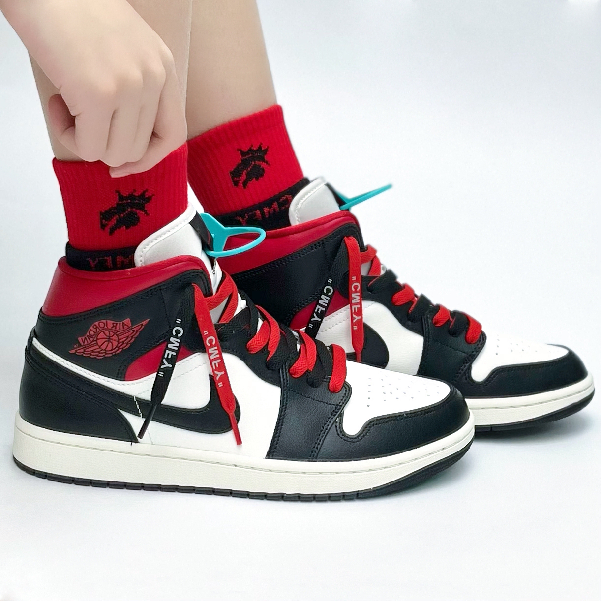 AJ1 Mid黑白红｜🈲️经典黑红