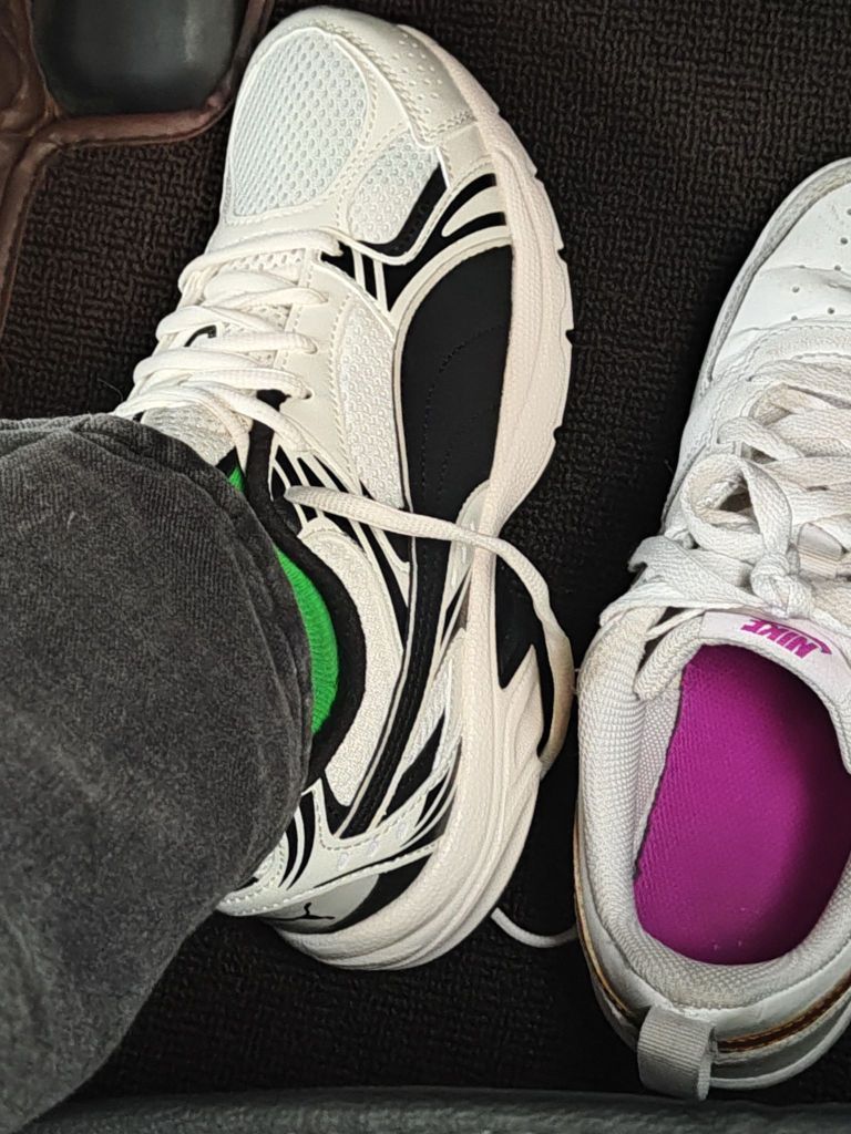 👟球鞋名称：彪马

🔍分享理由：就是一整