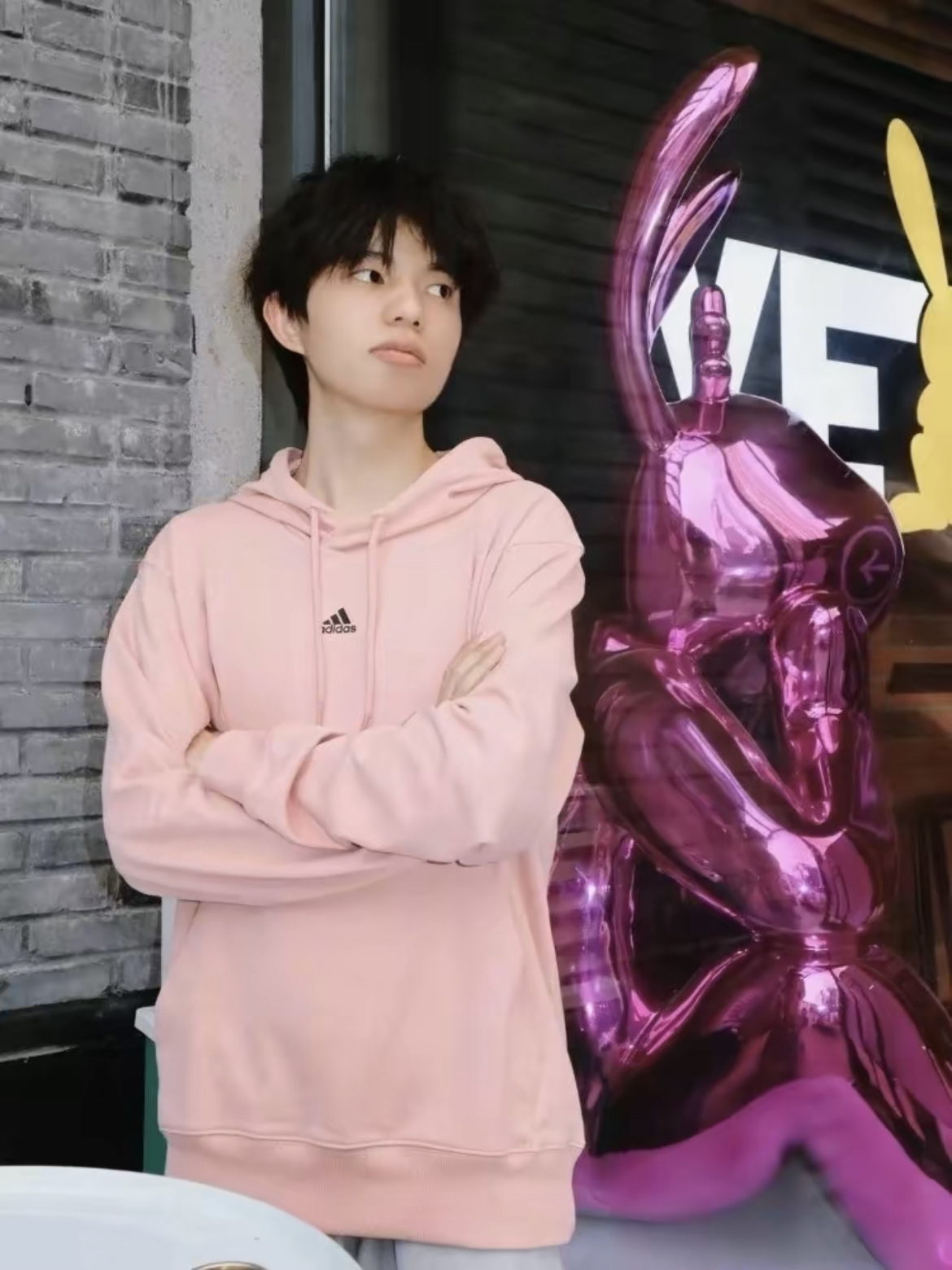 adidas 谁说男生不能穿粉色