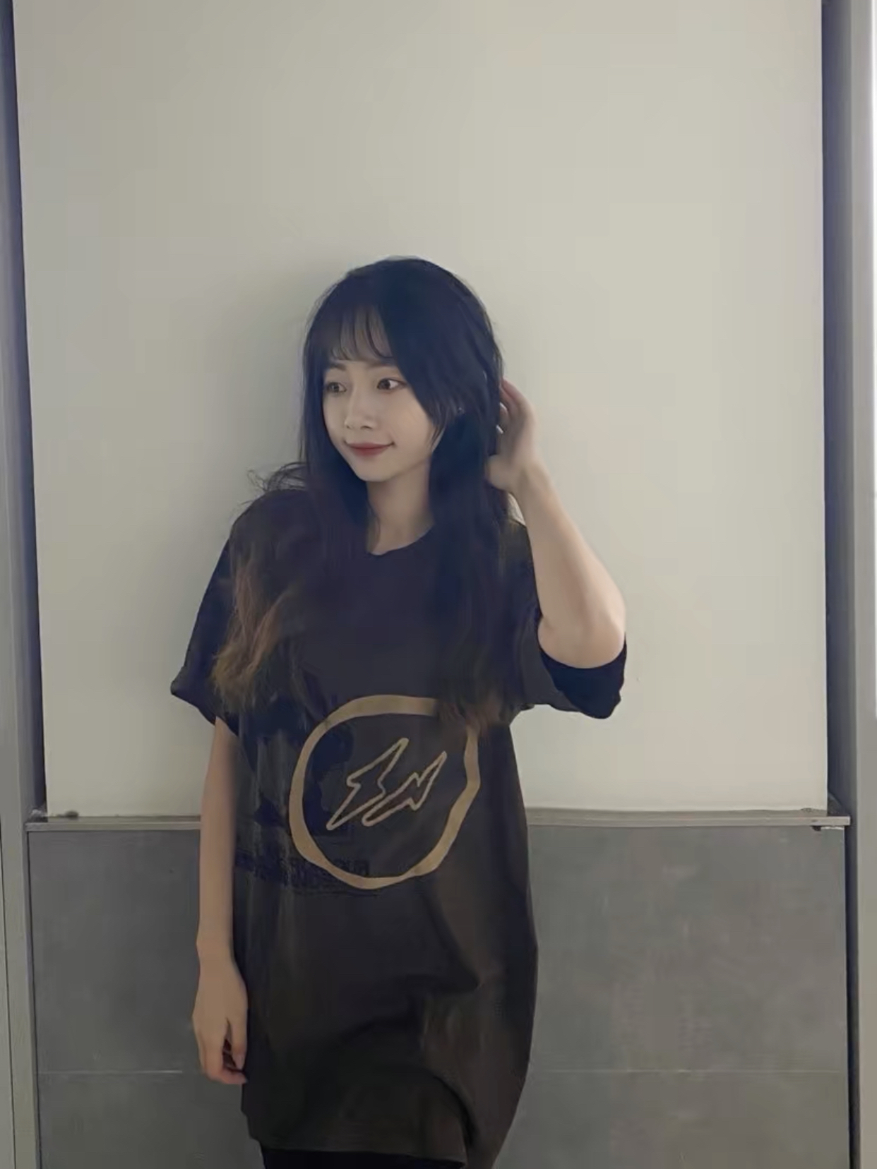 OOTD｜这款棕色潮流短袖真是太推荐啦😉