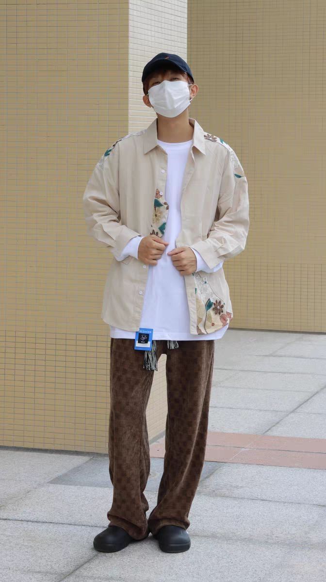 SHUT的复古拼接花卉长袖衬衫穿搭体验