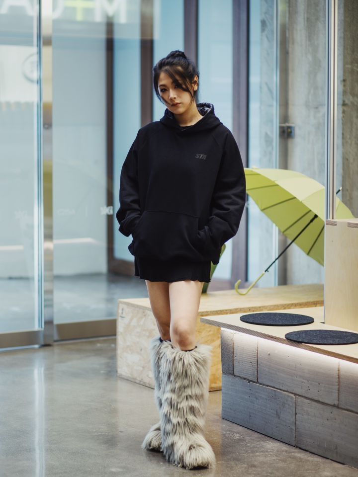 OOTD｜🌃秋冬要有一件的帽衫🌑