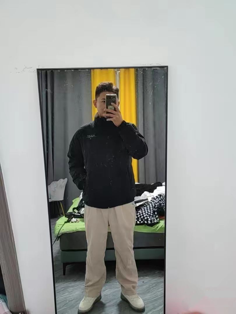 Li Ning的鹅绒连帽羽绒服很合身诶