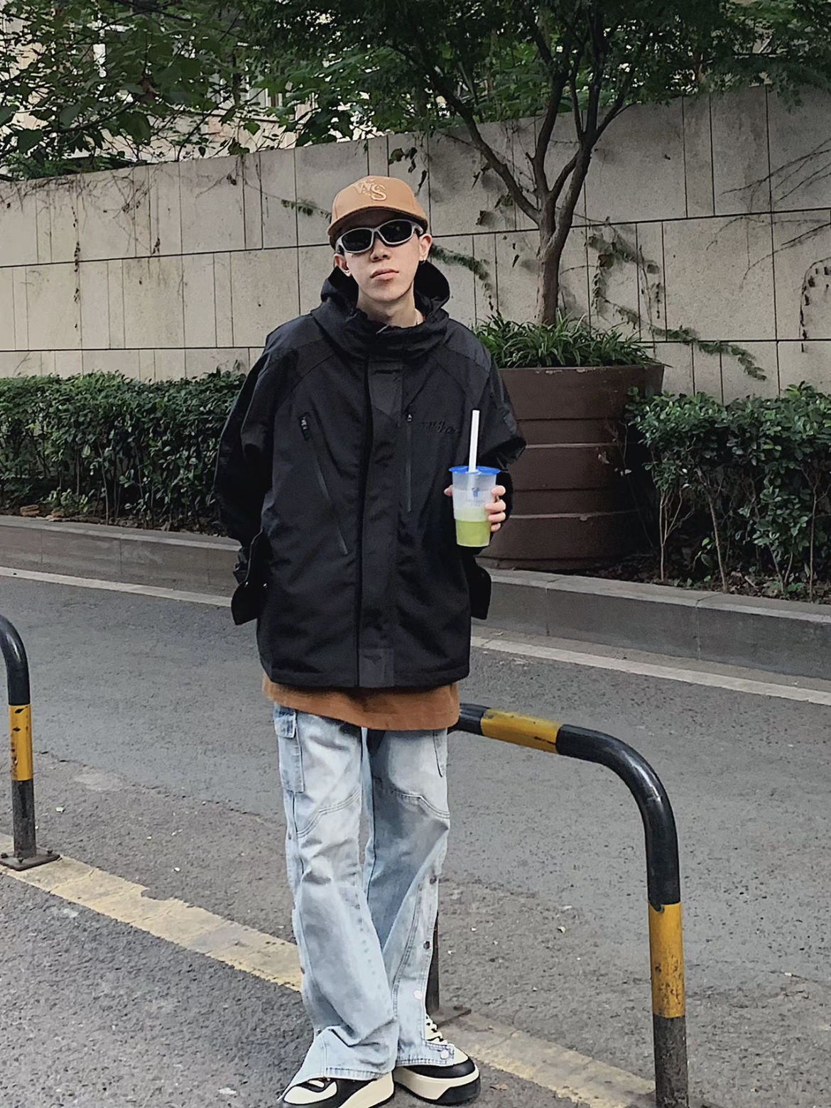 WHOOSIS 一路帅到底的冲锋衣就属它了