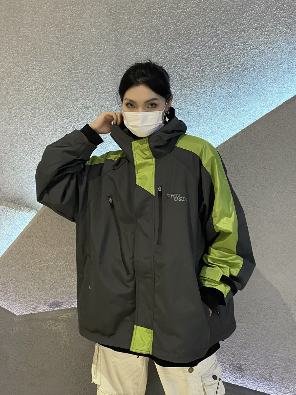 WHOOSIS 百搭又好穿的运动冲锋衣推荐