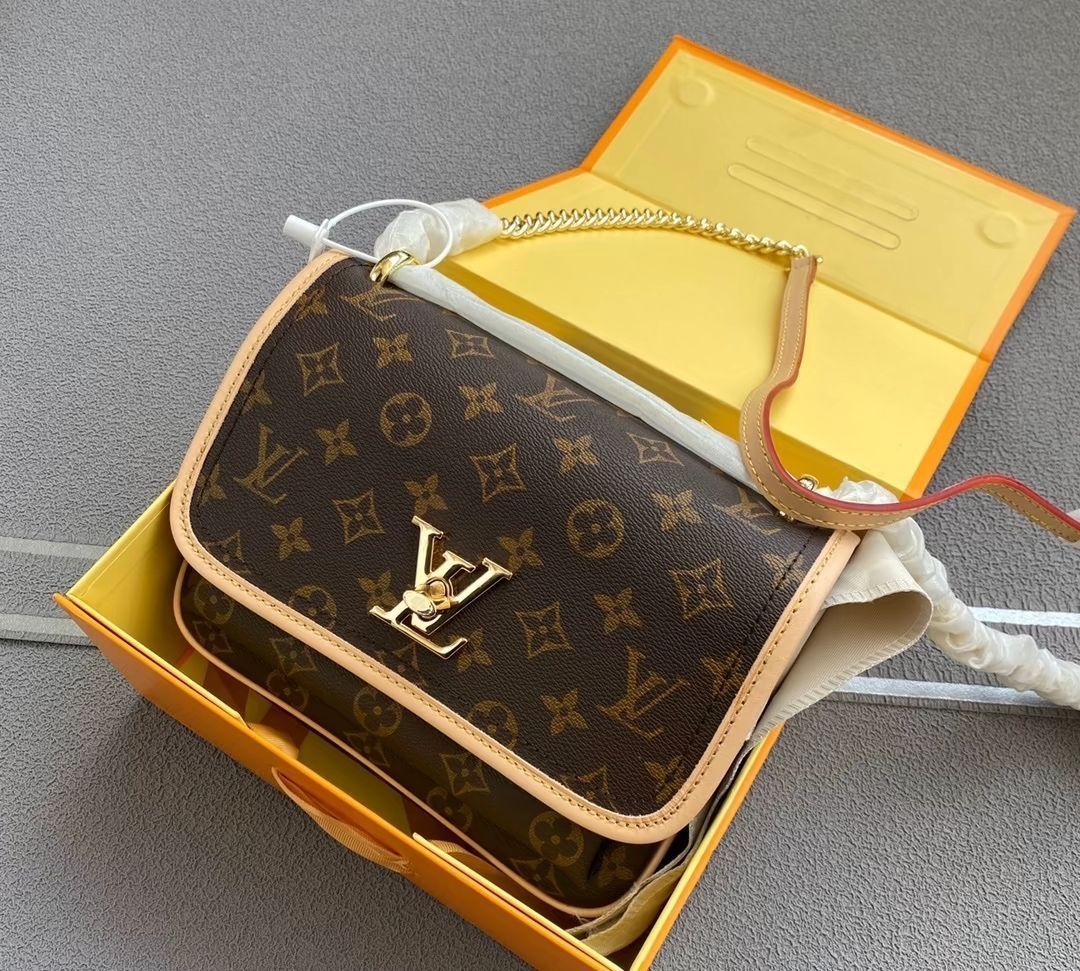 这款路易威登_lv包包真的太好看了，百搭