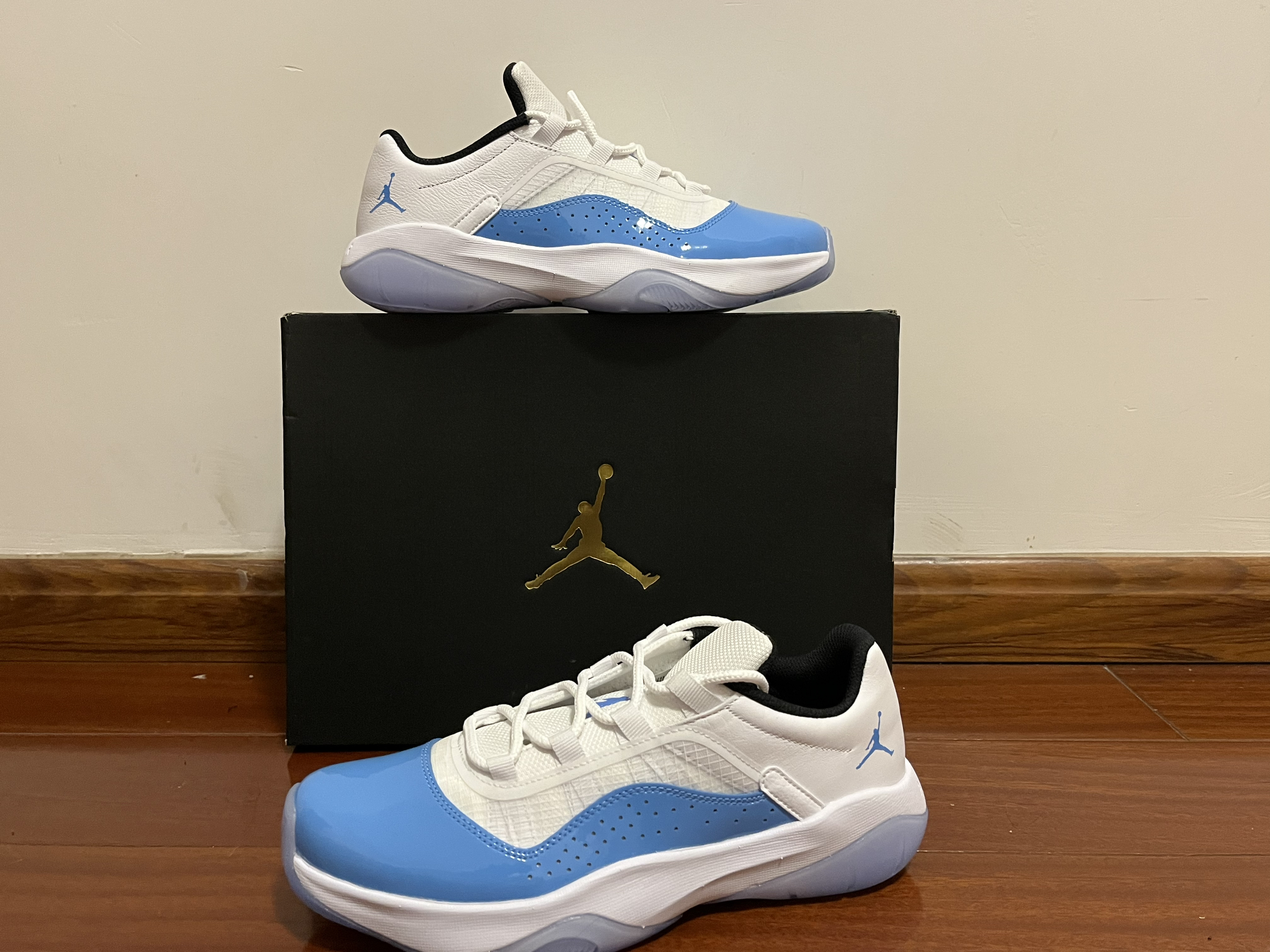 Air Jordan AJ11 CMFT