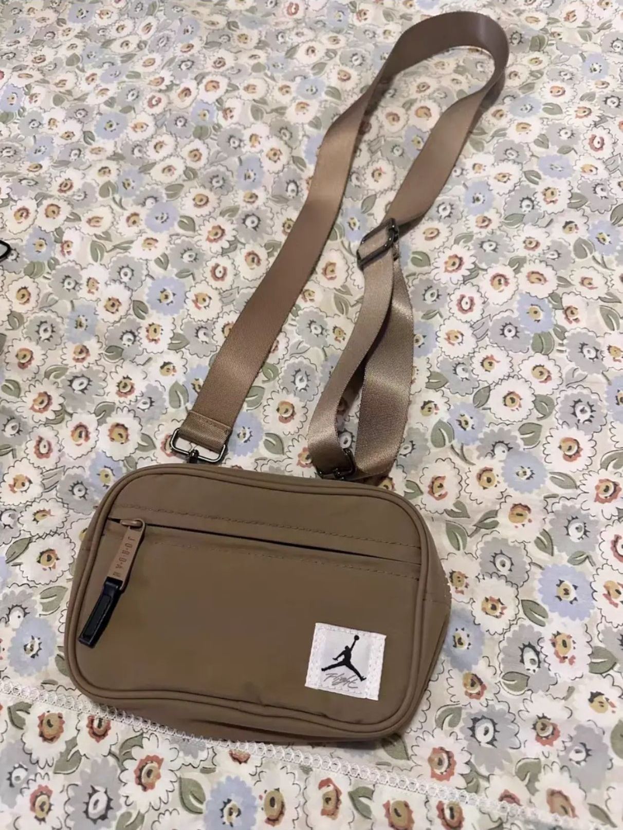 运动斜挎包推荐