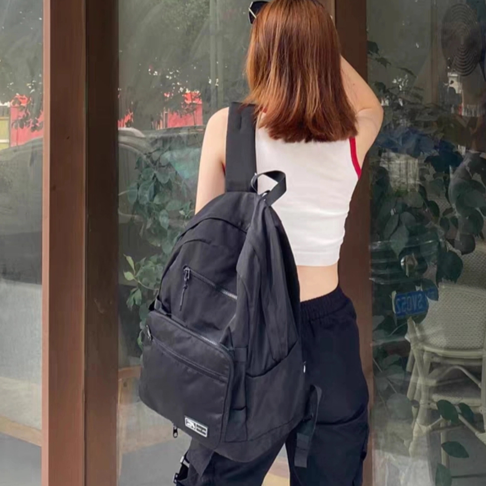 安踏 时尚大容量 双肩包🎒