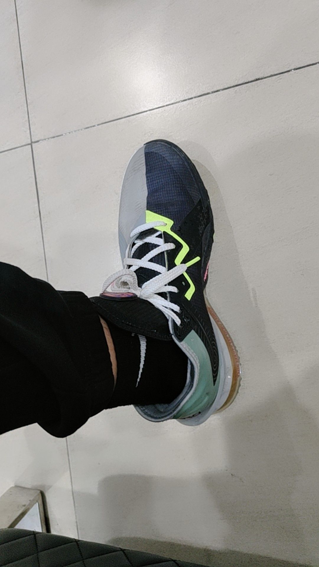 18low  